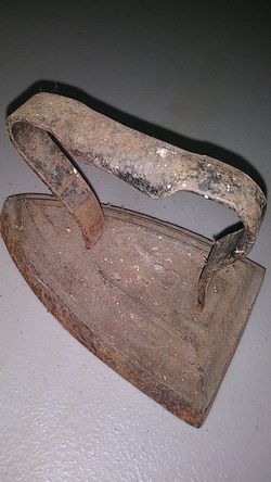 Antique iorn