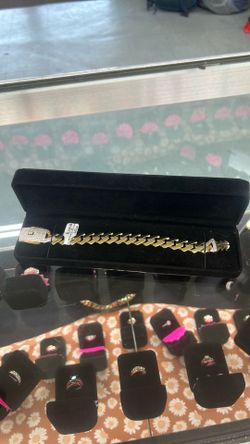10Kt Cuban Bracelet 7.5”