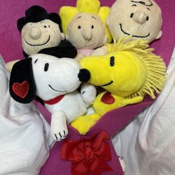 PEANUTS PLUSH BOUQUET 
