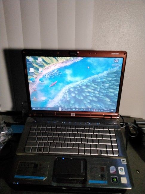 HP Pavilion Dv6885se Special Edition Notebook PC