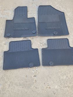 2013-17 Hyundai Santa Fe Factory Rubber Floor Mats