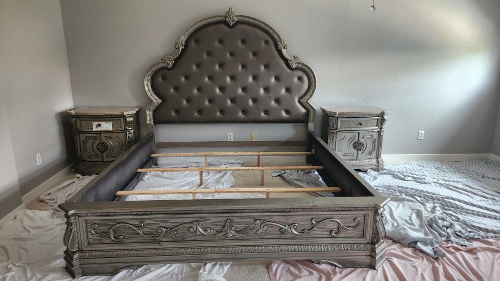 Northville Victorian Style Bed (California King)