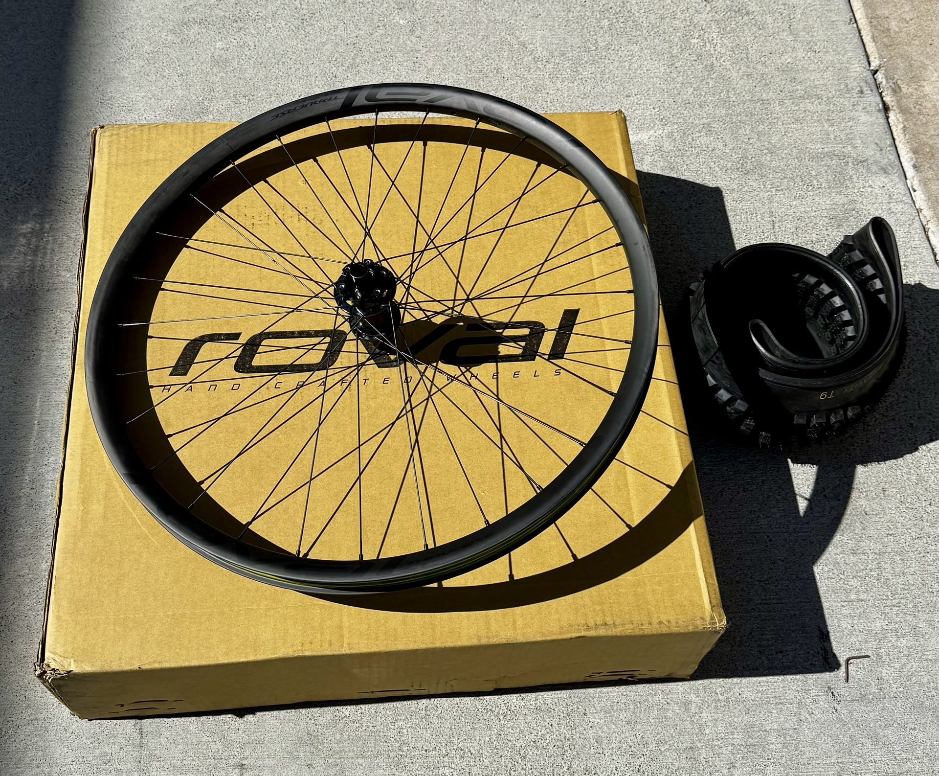 Specialized / Roval Traverse Carbon SL 27.5– Rear Wheel