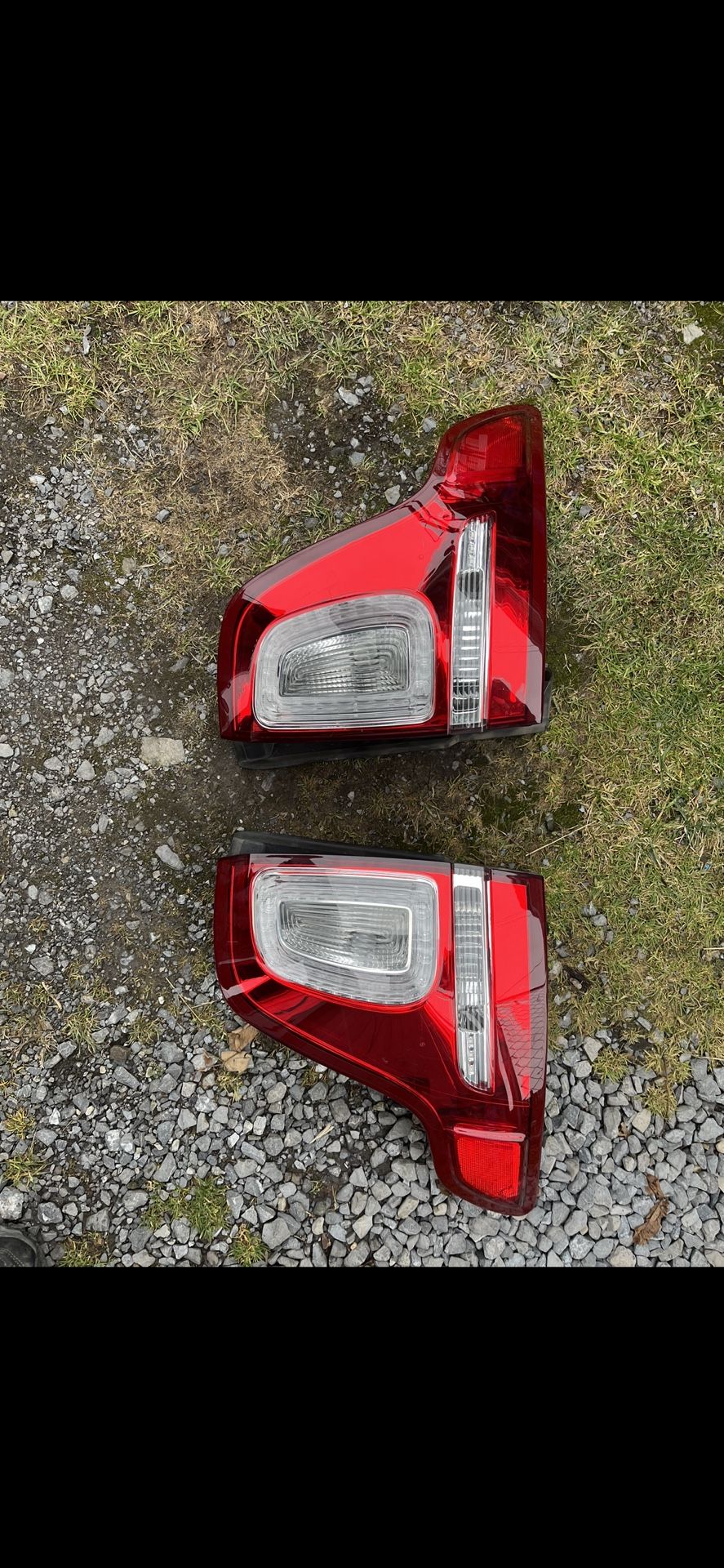 2016 To 2019 Ford Explorer, Like New Rear Taillights, Mint Condition, Only Asking $150 Firm