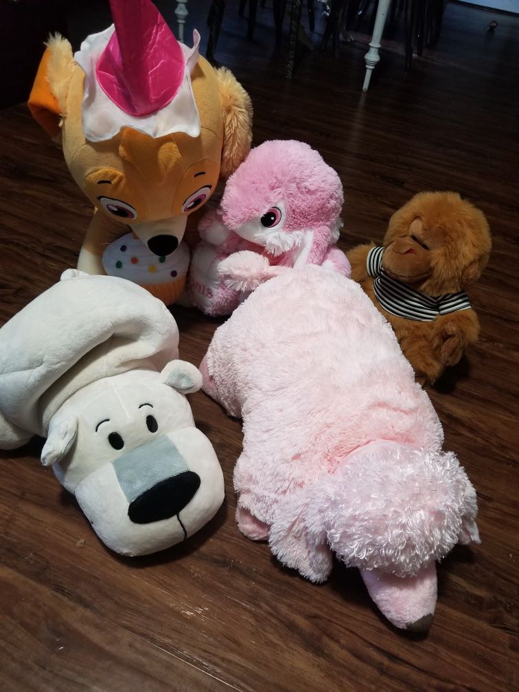 Lot of 5 stuffed animals/pillowpets