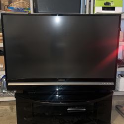 Samsung TV & TV Stand
