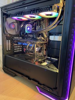 Gaming PC, i7-9700K CPU, 16GB RAM, EVGA RTX 2080 Ti 11GB GPU, 500GB SSD, win11