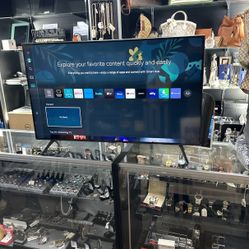 Samsung 43-inch 4K Smart TV Model (UN43CU7000B 