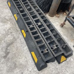 Parking Stop - 6', Rubber, Black/Yellow