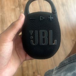 JBL Speaker Clip 4