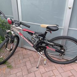 Schwinn S-25 Shimano Equipped Mountain Bike