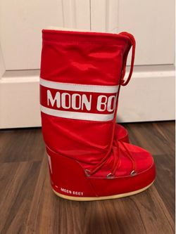 Red moon boots!