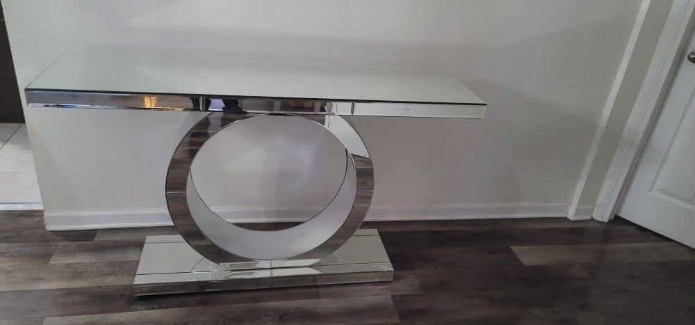 Mirrored Console Table ... Really Good Condition