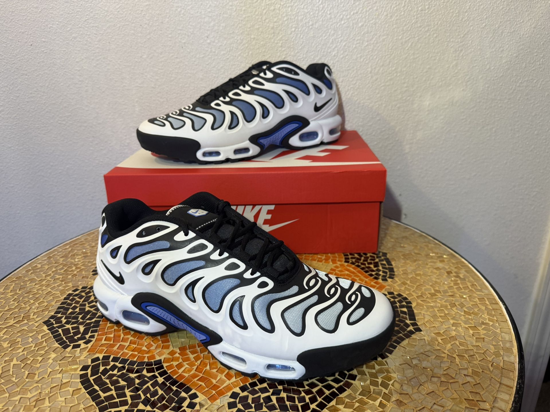 Nike Air Max Plus Drift Summit White Hyper Royal - New SIZE 9.5 & 11