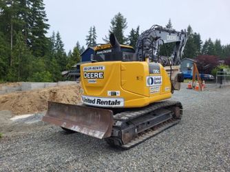 John Deere 135G (Excavator/ Trackhoe)