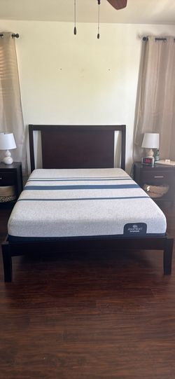 Serta iComfort Temptouch Mattress and Bed Frame