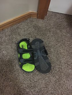 Kids sandals