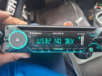 STEREO SONY 100X4 WATTS CD AUX USB BLUETOOTH CAMBIA DE DIFERENTES COLORES GOOD CONDICIÓN ABLO ESPAÑOL