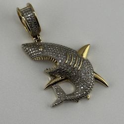 Gold sharp pendant 10k with real diamonds