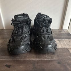 Balenciaga Tracks 2.0 Size 44