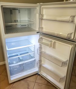 Lg refrigerator