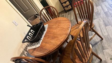 Kitchen Table & 4 chairs