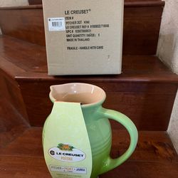 Le Creuset 2 Qt Pitcher Kiwi Green Stoneware New Tag Box