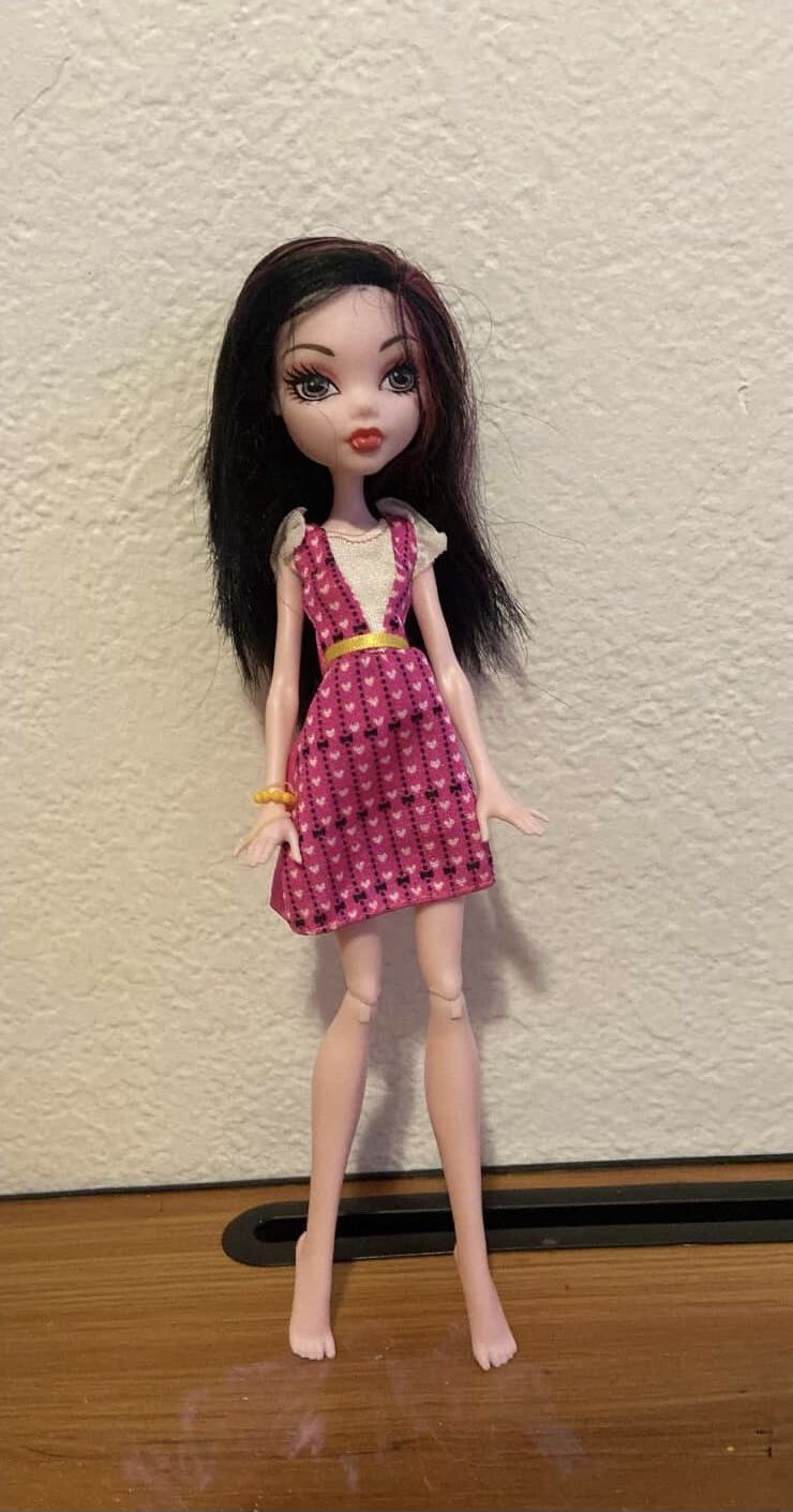 Draculara Monster High Doll Generation 1