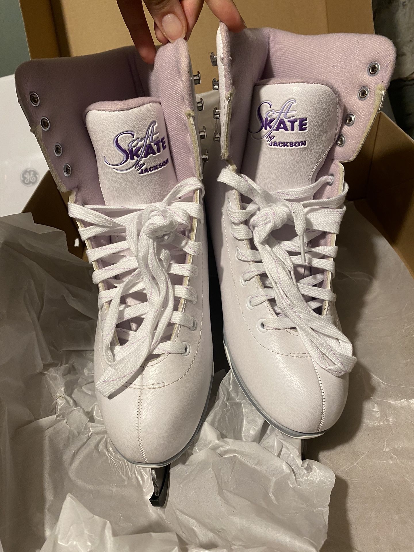 Women’s Ice Skates- Soft Skate Jackson