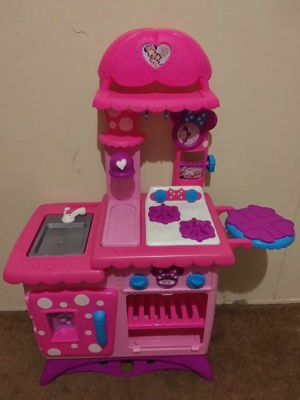 $10 Minnie Mouse Play Kitchen Play Sounds In Good Condition Pet Smoke Free