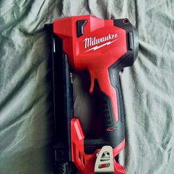 Milwaukee Cable Stapler ( Cordless Tool Only) 