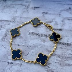 Van  Clean & Arpels • JEWELRY 