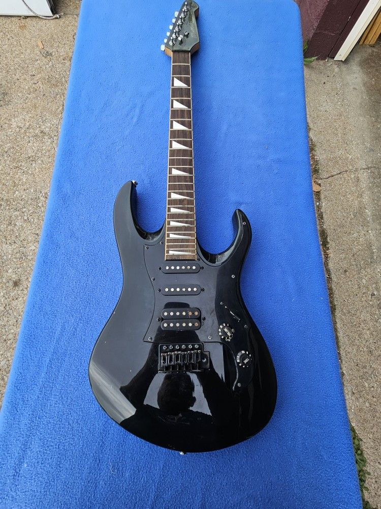 Behringer Metalien Electirc Guitar