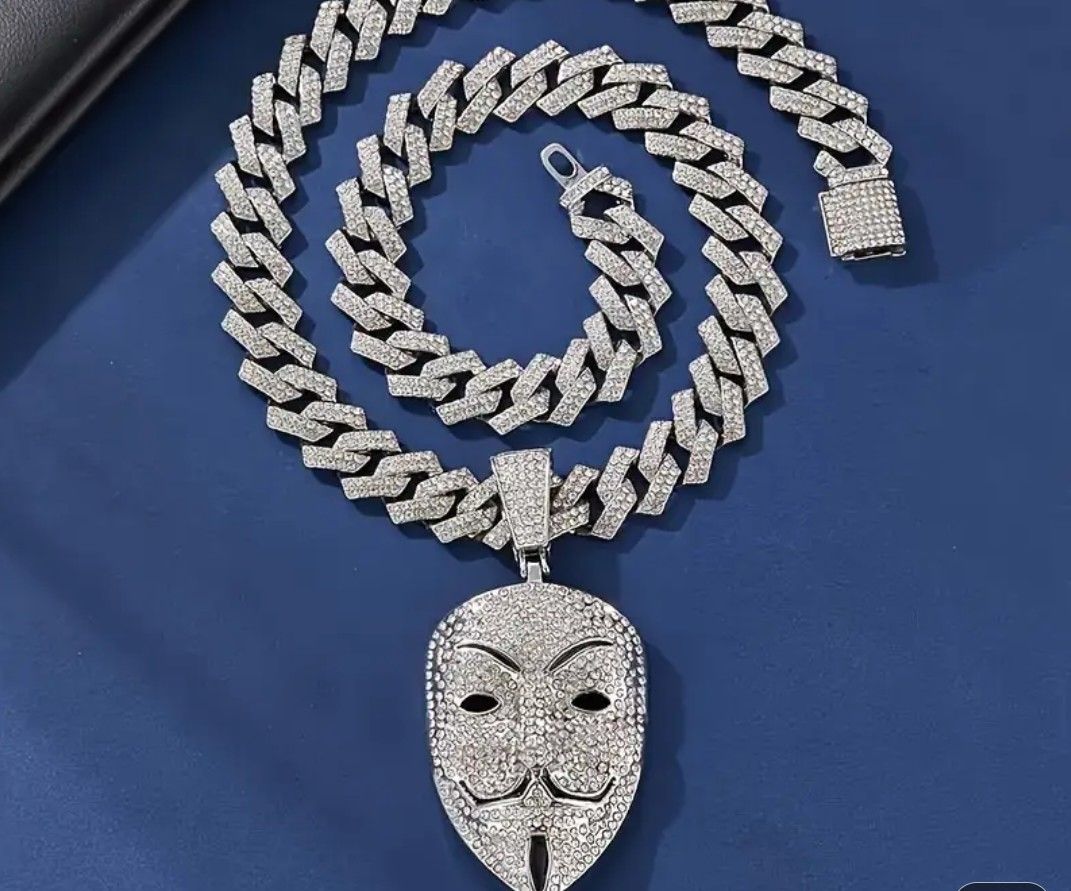Chain & Pendant