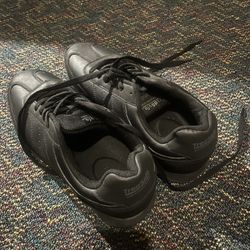 Men’s Shoes ( 9.5 )