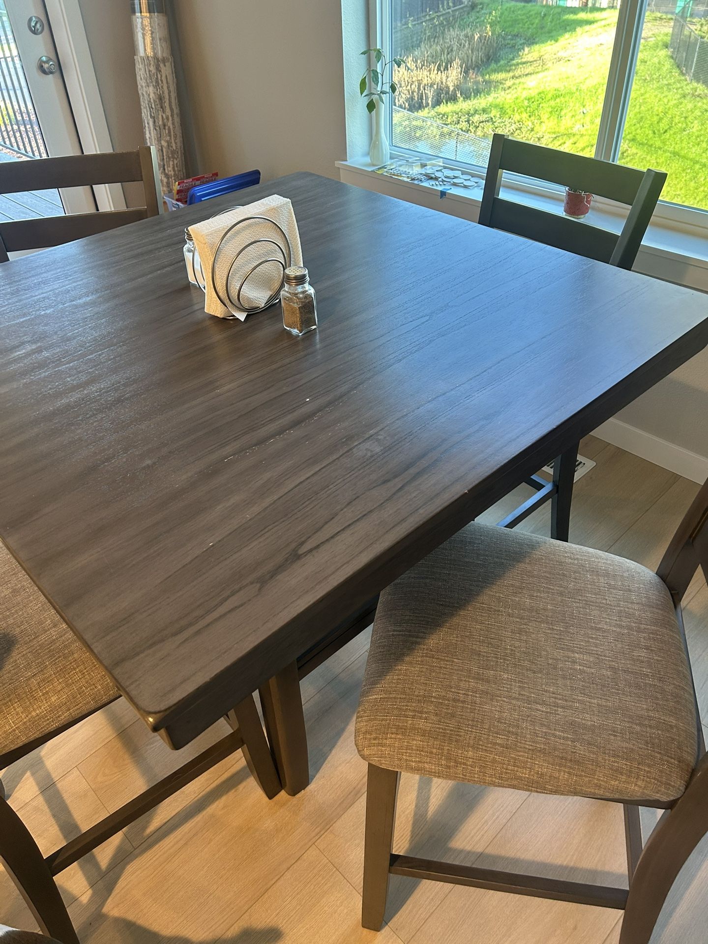 Dinning Room Table