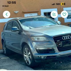 Audi Q7 With 3rd Row    Pick Up Today 