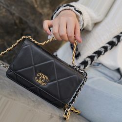The Timeless WOC of Chanel Bag 
