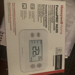 Honeywell Home Focus PRO Thermostat 