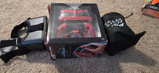 3 VR headsets