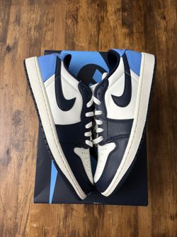Nike Air Jordan 1 Low OG UNC Men’s Size 10.5