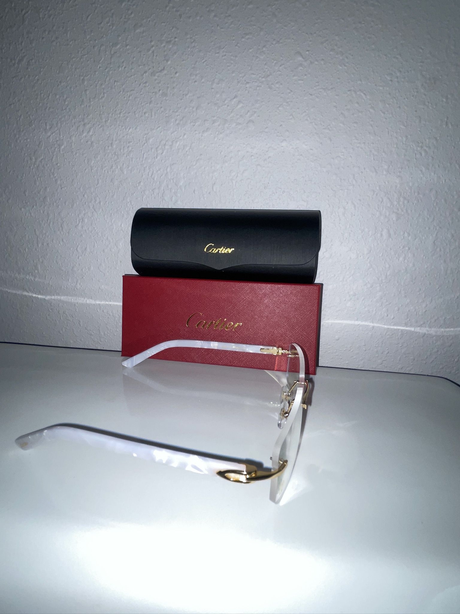 White Buffs