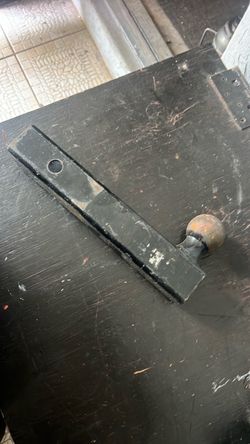 Tow hitch with 2 inch ball