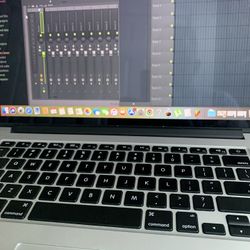 Music Producers Artist MacBook Sale 2012-2025