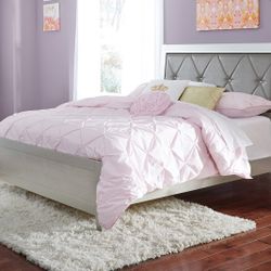 Glam Full Bed - Like New