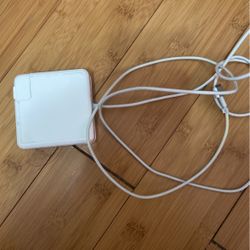 Broken Replacement AC adapter 85W