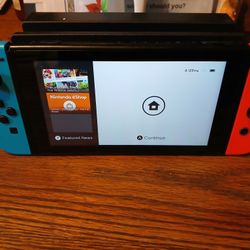 Nintendo SWITCH  ( NOT OLED ) 