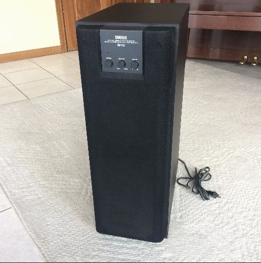 Yamaha Subwoofer Dual Woofers 