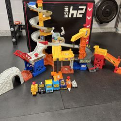 VTech Go! Go! Smart Wheels Speedy Spiral Construction Tower Track Set