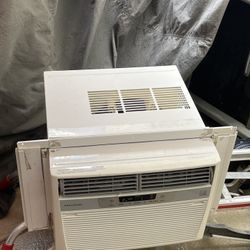 Ac 12,000 BTU Air Conditioner 